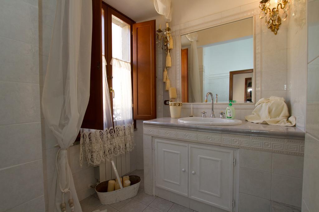 La Casa Di Milady Bed & Breakfast เจนซาโน ดิ โรมา ห้อง รูปภาพ